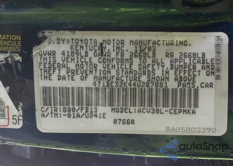 2004 Toyota Camry Le z USA, uszkodzony, nr VIN 4T1BE32K44U287881